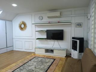 ManMai Homestay Mesra Solat Double Storey - 4