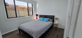 Luxury Five Bedroom House at the Ponds - Schofields - 8