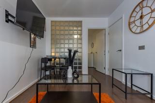 City Centre Chic Apartment with 3 Bedrooms - Birmingham - 2