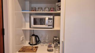 Rose House - 8