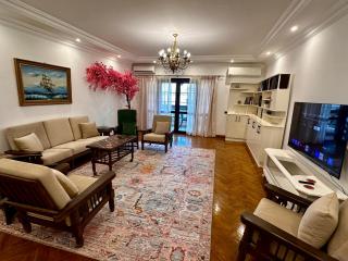Vintage Charm & Spacious Comfort in Zayed 2000 - only families & single travelers - Sheikh Zayed - 5