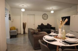The Luxe Lounge - Coundon - 0