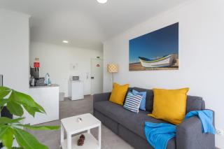 BeGuest Beachfront Apartment Caparica Lisbon - 5