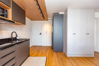 Apartamento Novo com Ar/C perto do shopping - Curitiba - 2