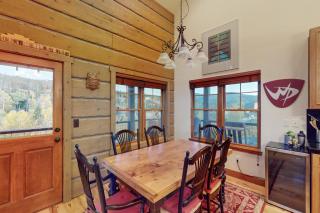 Rendezvous Royalty - 7