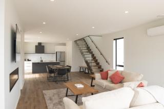 1Queenstown - Stunning Lake and Mountain Views - Queenstown - 3