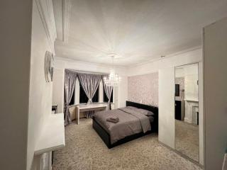 5BR-10Guests-HotTub-Parking-Garden-Patio - Burton upon Trent - 3