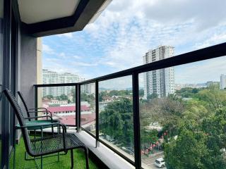 The Atrium at Jalan Ampang by OKBnB - Spacious Modern 3Bedroom Family Suite 3 mins to KLCC - 7