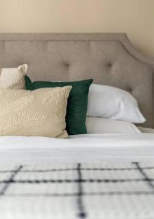 Beautiful Studio Apartment with Canal and Seaview - 2