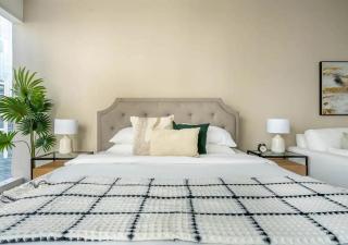 Beautiful Studio Apartment with Canal and Seaview - 7