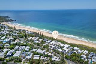 Coastal Retreat with Ocean Views - Sunshine Beach - 5