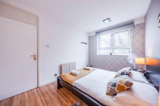 Leo's Place in Mile End 2 Double Beds, 1 Bunk Bed, Max 6, Spacious, Ideal for Families - Londres - 2