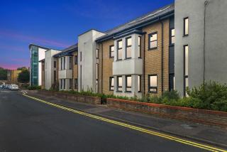 Cosy Modern Stay at St Mary's Nest Apartment By Your Lettings Short Lets & Serviced Accommodation Peterborough With Free WiFi and Parking - 9