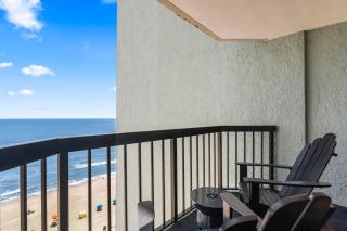 Ocean Front King Studio-Resort Building-Sleeps up to 3 - Myrtle Beach - 1