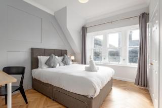 Spire View Apartment - 8