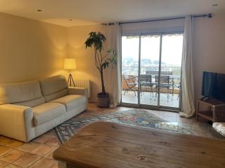 2-room apartment with a magnificent view of the sea, in carqueiranne in the var, 12km from the isles de porquerolles boarding port – 2/4 people - Carqueiranne - 5