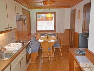 Charming Apartment in Arzl im Pitztal near forest - Arzl im Pitztal - 1