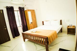 Shri Devi Mookambika - Apart Hotel - Kollūru - 4