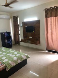 Serenity Skyline - Vrindāvan - 7