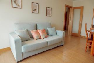 Bright Apartment by Hosty - Porto - 9