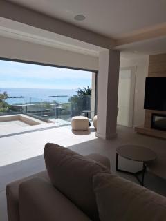 Deluxe Seafront - 2 Bed - Limassol - 8