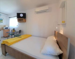 Lovely Studio Malina close to the Beach - Krk (Veglia) - 2