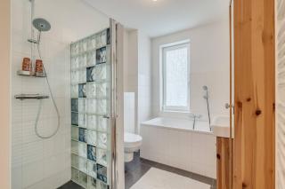 Modern Home with Private Garden - Utrecht - 7