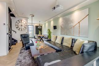 Modern Home with Private Garden - Utrecht - 5