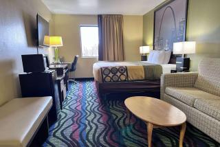 Super 8 by Wyndham Farmington - Farmington - 9