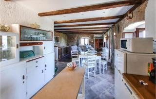 2 Bedroom Cozy Home In Lovran - 1