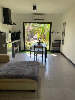 MAIKHAO ISLANd HOUSE - - 8