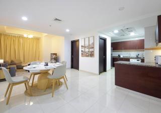 Scenic 1BR Apartment with Canal & Marina Views - 5