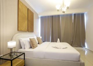 Scenic 1BR Apartment with Canal & Marina Views - 1