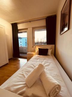 B2 XL Top I 130m2 I 10 Einzelbetten I voll ausgestattet I Balkon I Wasch I XXL P - Mettingen - 8