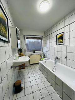 B2 XL Top I 130m2 I 10 Einzelbetten I voll ausgestattet I Balkon I Wasch I XXL P - Mettingen - 2
