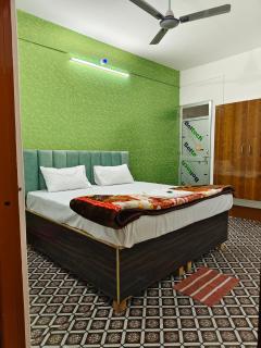 Vivan Palace Ayodhya Near Ram Janmabhoomi - 5