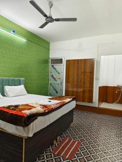 Vivan Palace Ayodhya Near Ram Janmabhoomi - 4