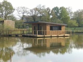 tom Sawyer cabane flottante - Bressuire - 0