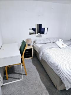 Ensuite Doubleroom with Private Toilet and Bathroom in central Dartford - 6