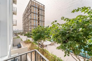 Peaceful Locale 2BR with Pool View, Collective Tower 2, Dubai Hills Estate By Deluxe Holiday Homes - 5