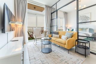 Leisure Living 1BR with Community View, Collective Tower 2, Dubai Hill Estate by Deluxe Holiday Homes - 0