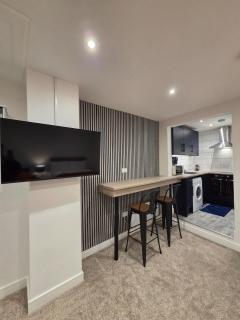 Modern Studio Apartment in Blackburn Town Centre - 6