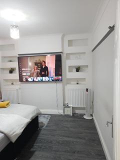 Lux Home - Dagenham - 4