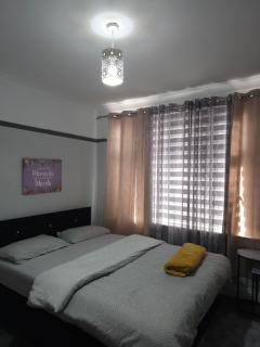 Lux Home - Dagenham - 3