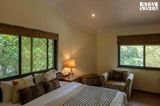 StayVista at Opal Leaf with WiFi & Pool - Lonavala - 3