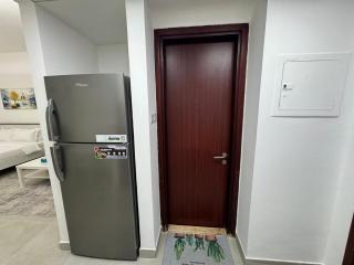 England Cluster International City - Bright,Spacious and Well Furnished Studio - 2