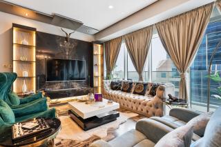 Highend 2BR Palm Sea View with Pool and Nightlife Marina - 0