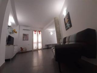 Two-story house in the city -climatized - wifi - 8