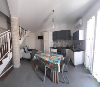 Two-story house in the city -climatized - wifi - 7