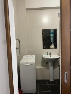 2 bedroom in the top Center2 - 3